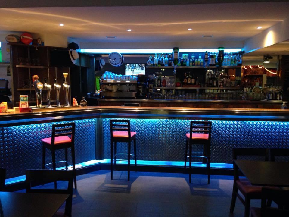Hotel La Hourquie Cafe Morlaas Zewnętrze zdjęcie